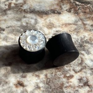Double Flared Plugs
